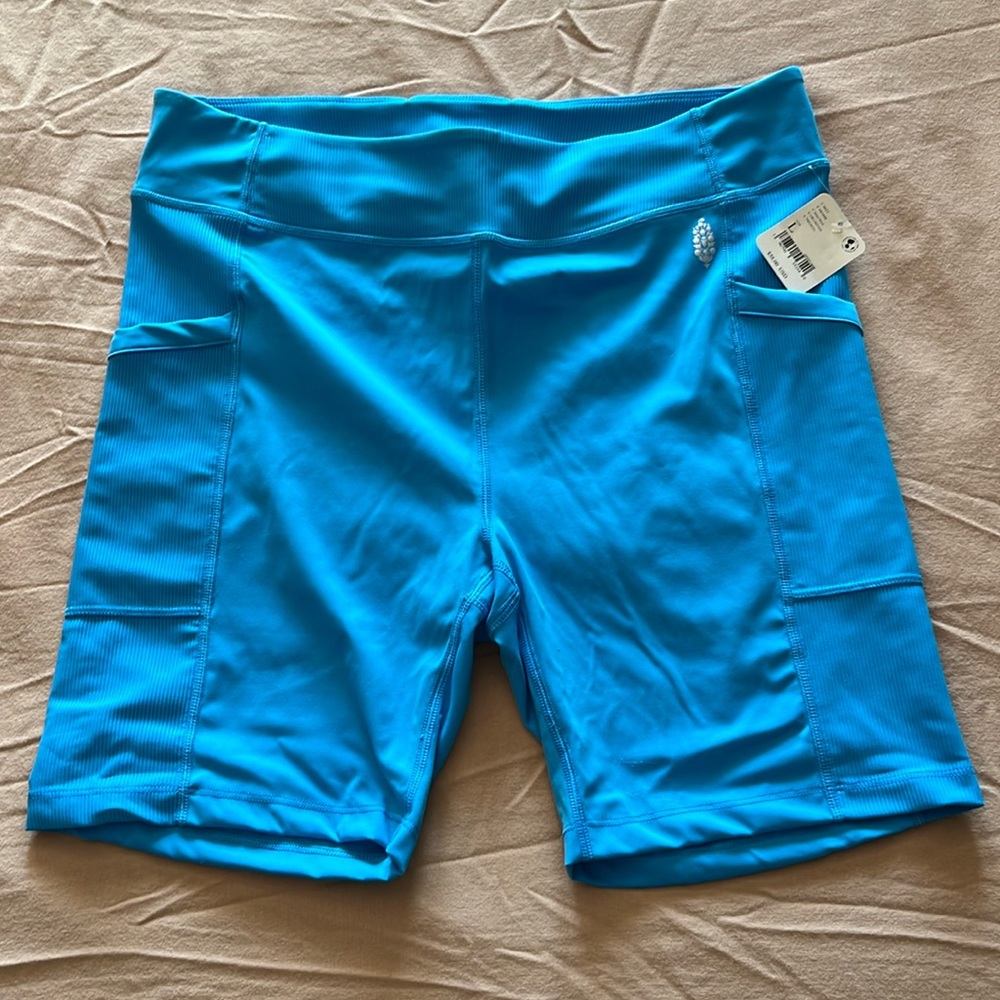 NWT Free People Movement yoga shorts with pockets